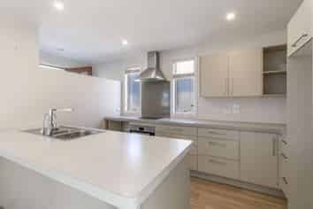 28 Scoria Close, Pyes Pa