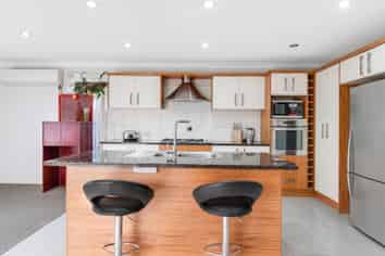 9 Kestev Drive, Flat Bush