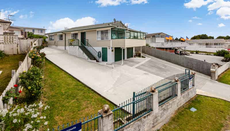 10 Ferndown Avenue, Papatoetoe