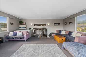 15 Banks Road, Kawakawa Bay