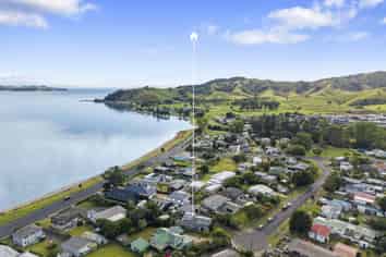 15 Banks Road, Kawakawa Bay