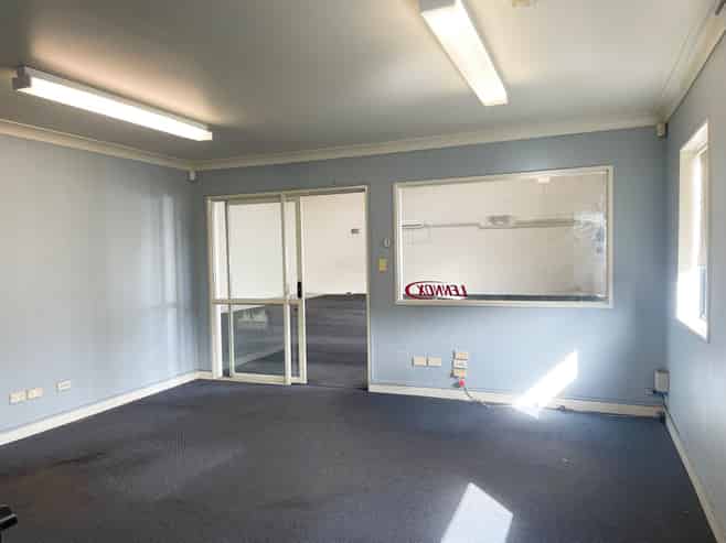 Modern CBD Industrial Warehousing 310m2