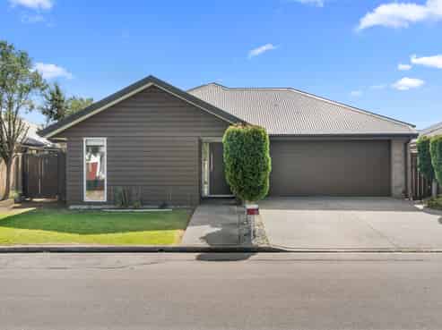 36 Little Oaks Drive, Yaldhurst