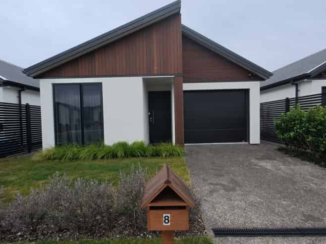 8 Manga Street, Wharewaka