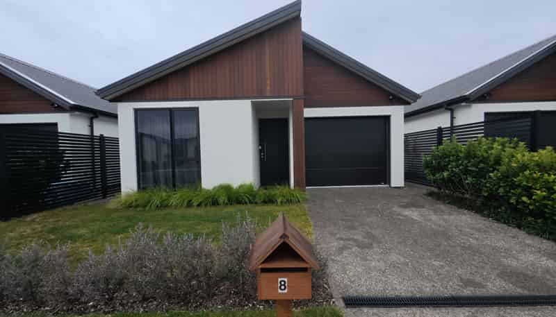 8 Manga Street, Wharewaka