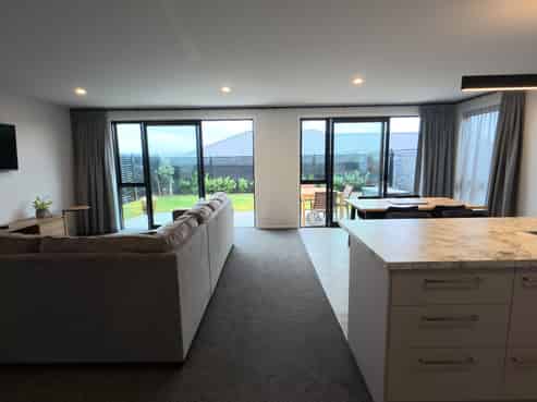 8 Manga Street, Wharewaka