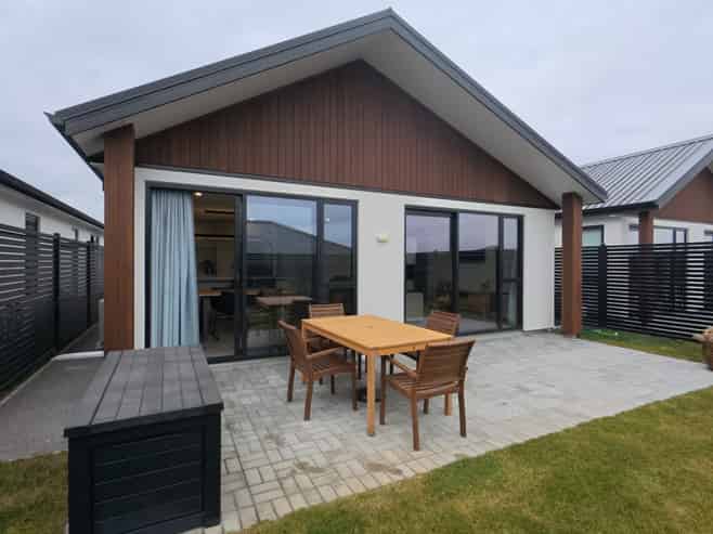 8 Manga Street, Wharewaka