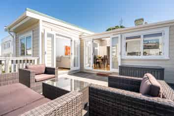 489 Adelaide Road, Berhampore