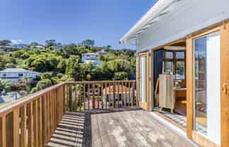 6 Tiketike Way, Brooklyn