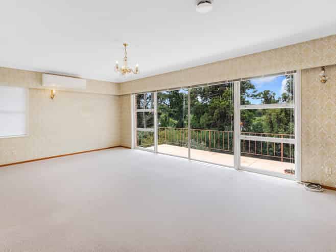 96 Lawrence Crescent, Hill Park