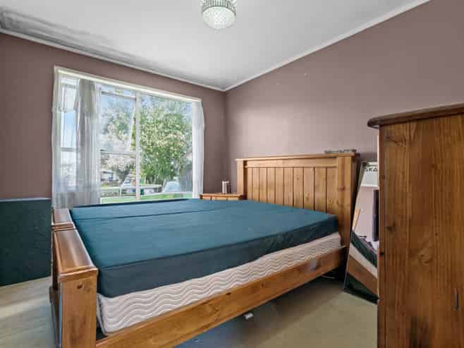 30 Staverton Crescent, Mangere