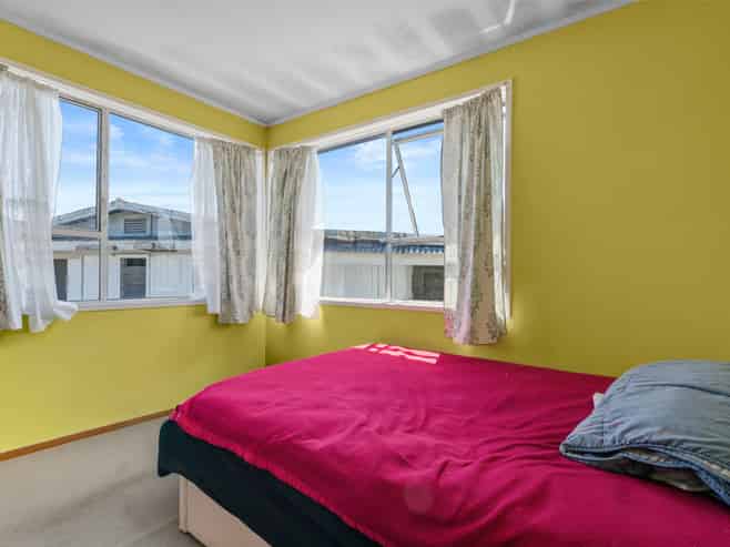 30 Staverton Crescent, Mangere