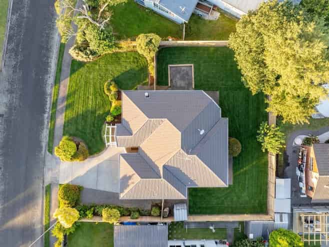 31 Forth Crescent, Glenview