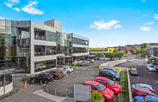 MOVE-IN READY: HIGH QUALITY ELLERSLIE OFFICE
