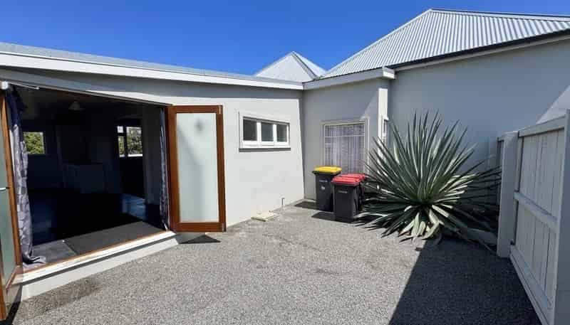 2/508 Gloucester Street, Linwood