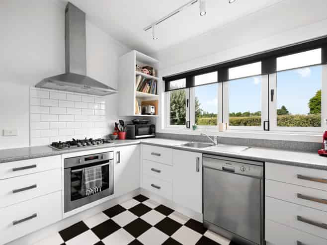 16 Flynn Road, Hillcrest