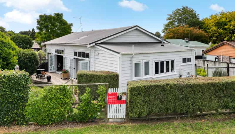 16 Flynn Road, Hillcrest