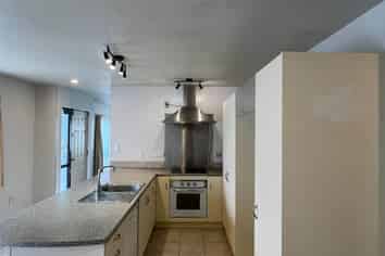 17A Skinner Road, Mount Wellington