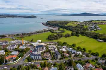 7/32 Karori Cresent, Orakei