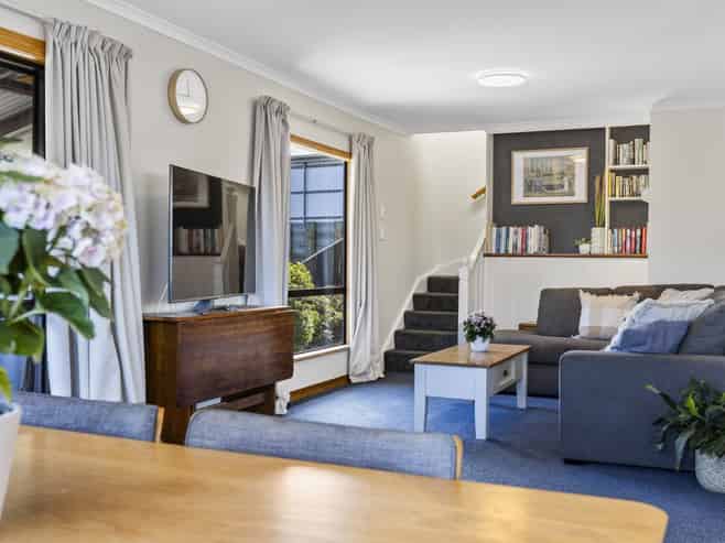 1/24 Kiddle Drive, Hilltop