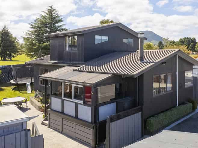 1/24 Kiddle Drive, Hilltop