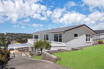 9 Colmar Road, Mellons Bay