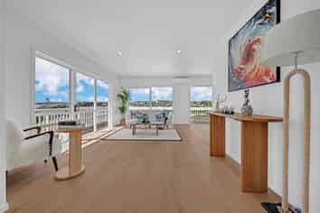 9 Colmar Road, Mellons Bay