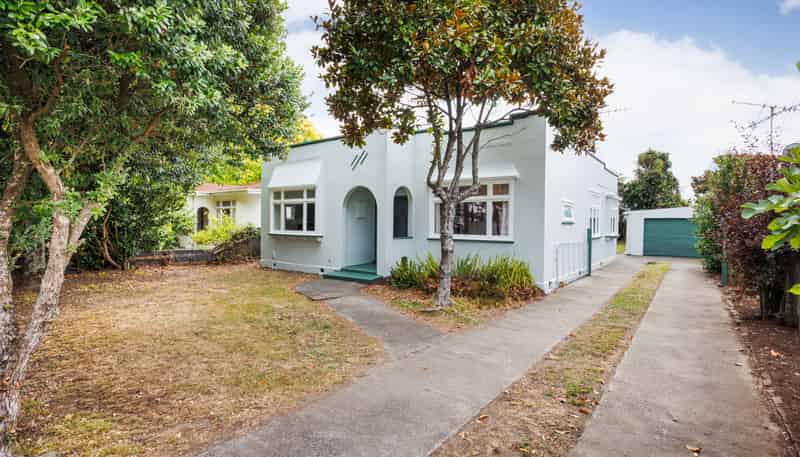 8 Guy Avenue, Takaro