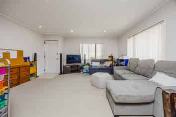 4 Ksenia Drive, Flat Bush