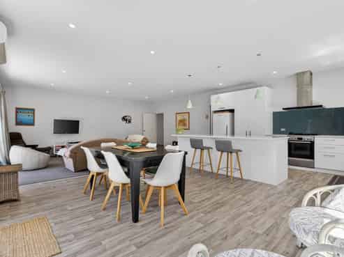 6A Holiday Crescent, Mangawhai Heads