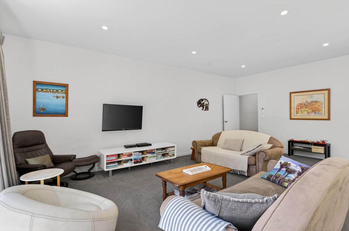Peaceful Living on Holiday Crescent - Widok 5
