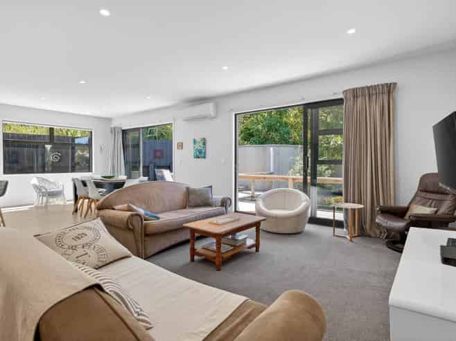 6A Holiday Crescent, Mangawhai Heads