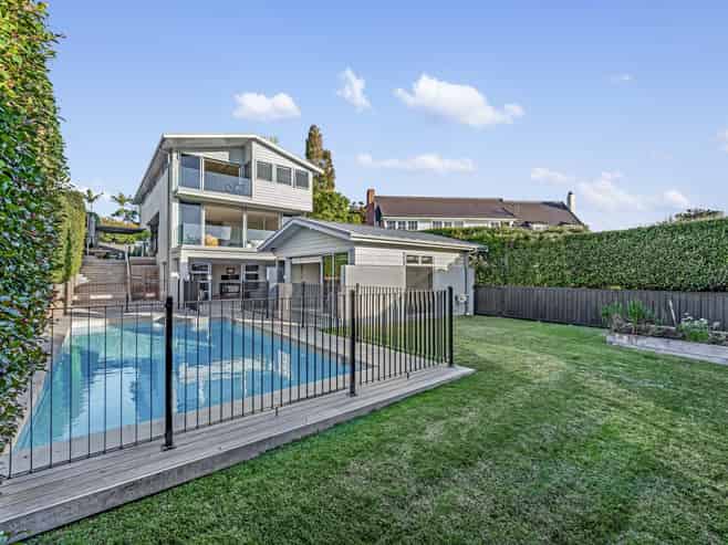 35 Brilliant Street, St Heliers