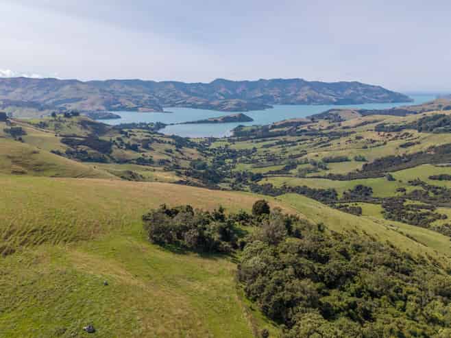 175 Barrys Bay Valley Road, Duvauchelle