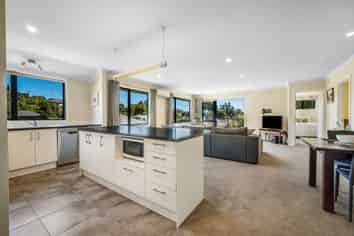 6 olivias Place, Stoke