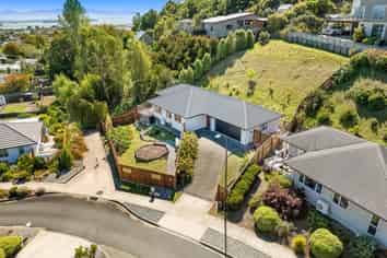 6 olivias Place, Stoke