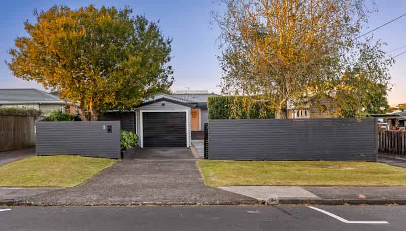 8 Waipani Road, Te Atatu Peninsula