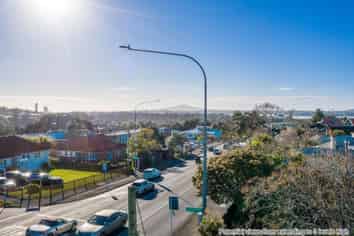 2/72 Onewa Road, Northcote Point