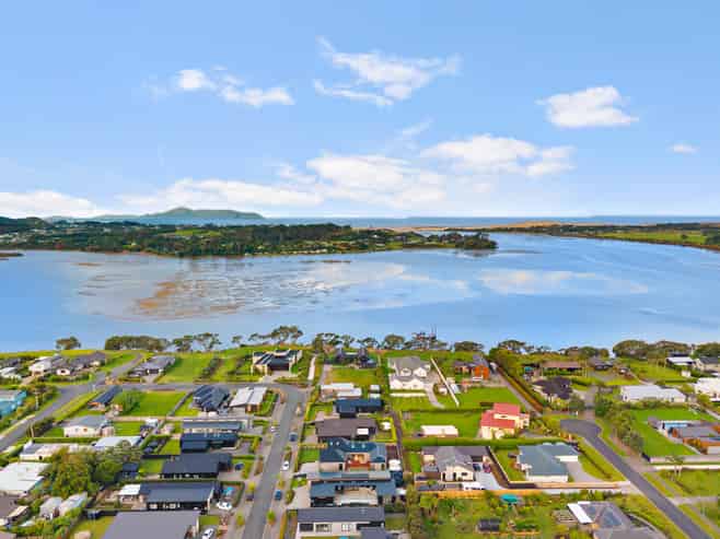 21 William Gilbert Drive, Mangawhai