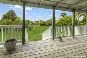 27 Pakeha Street, Matata