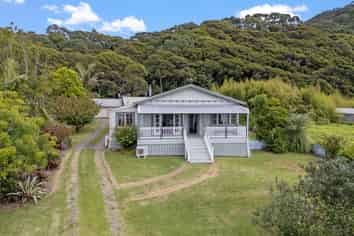 27 Pakeha Street, Matata