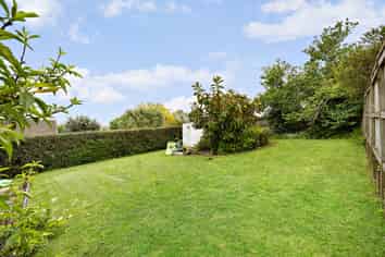 24 Bonnie Brae Road, Meadowbank