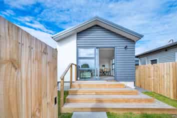  18 Matlock Street, Woolston