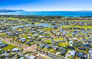 110 Ngaio Drive, Matarangi