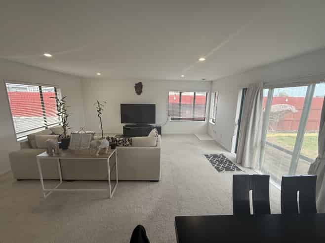 1/338 Mount Albert Road, Mount Roskill