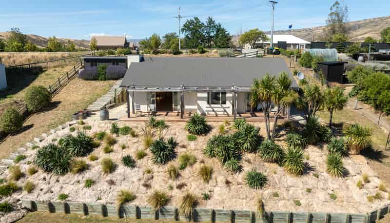 32 Hall Road, Bannockburn