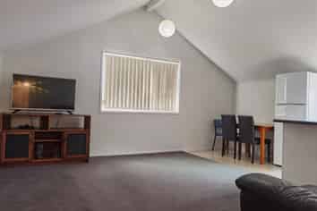 17a CENTORIAN DRIVE, Mairangi Bay