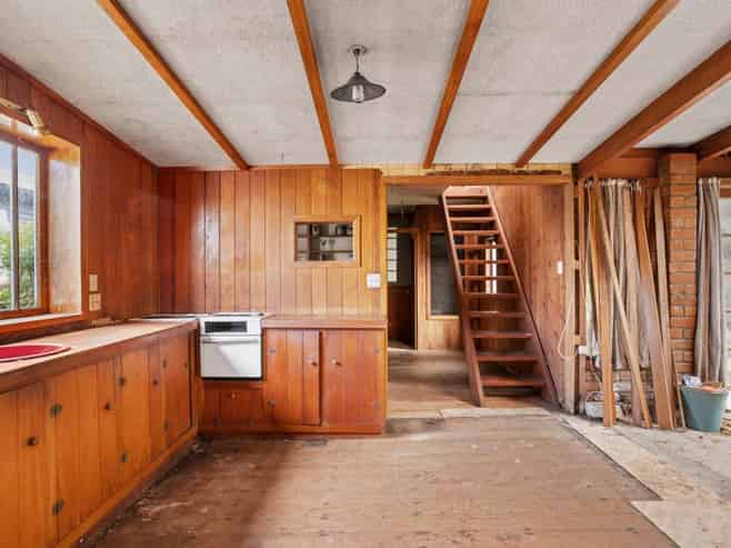 243 Meola Road, Point Chevalier