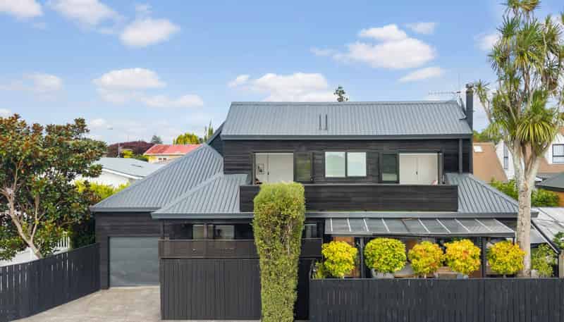 2/227 Meola Road, Point Chevalier