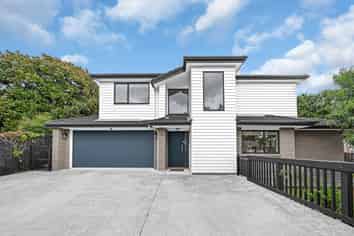 10A Regia Close, Half Moon Bay